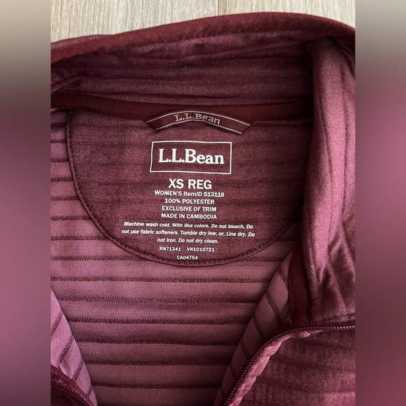 L.L. Bean Women's Airlight Vest Burgundy - Size XS - Picture 3 of 4